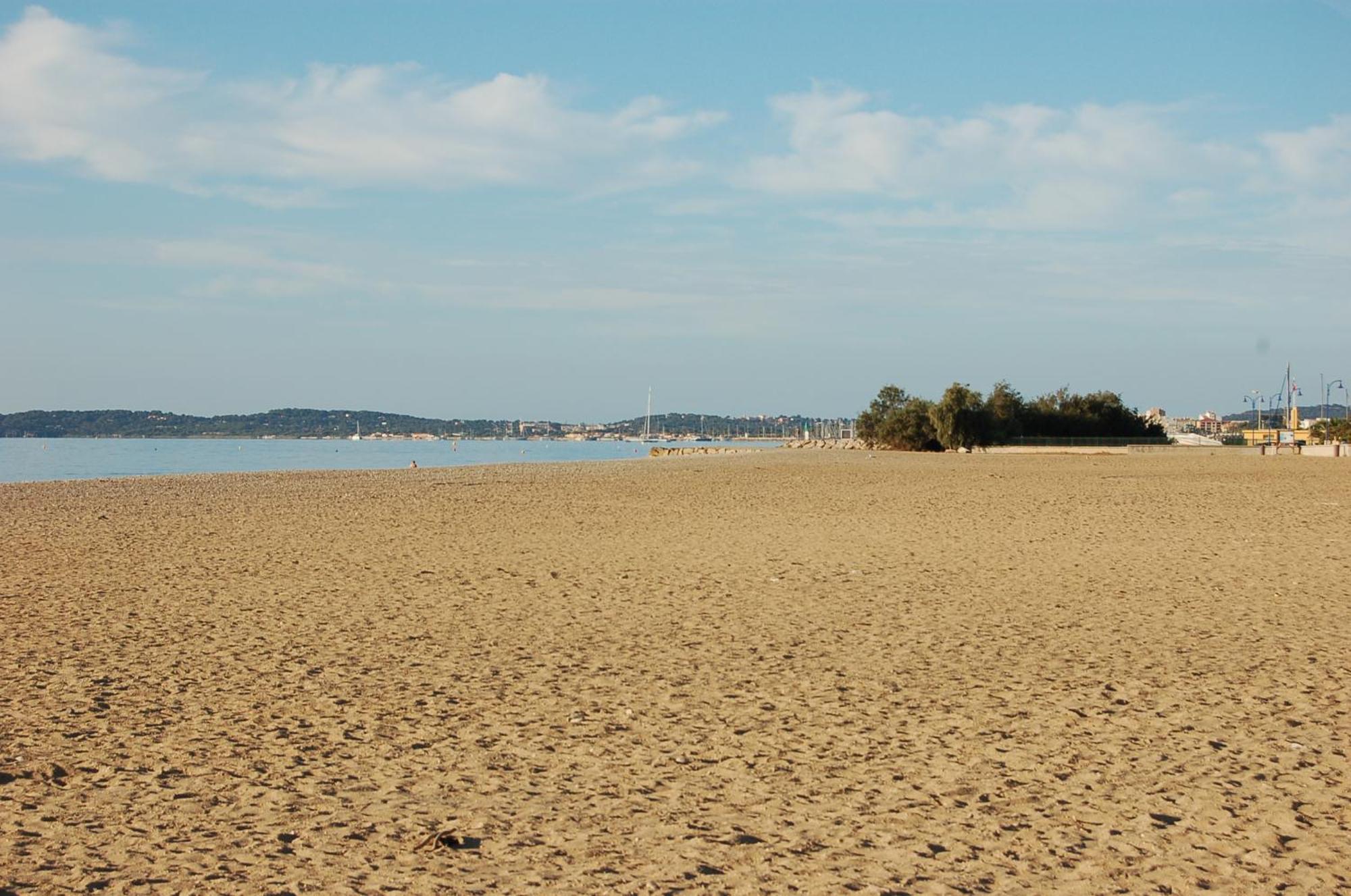 Grand Studio A 5Mns De La Plage Des Salins Hyères Esterno foto